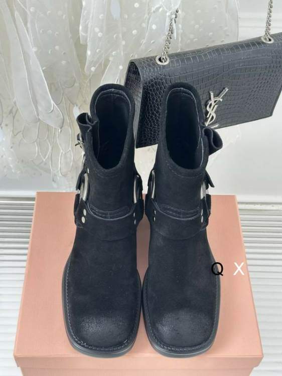 Picture of Miumiu Shoes _SKUMiuMiusz35-405CJX080517945